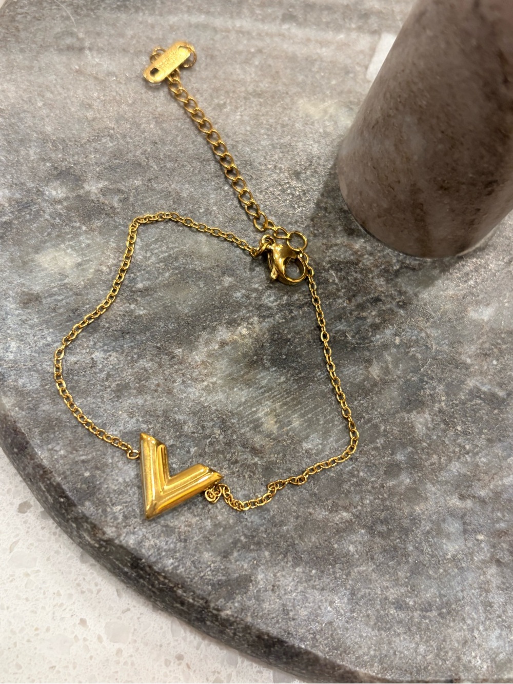 Gold  V Pendant Bracelet -